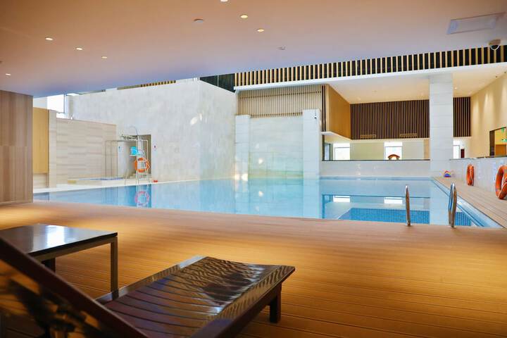 Hotel with Pool