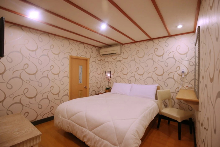 guest_rooms