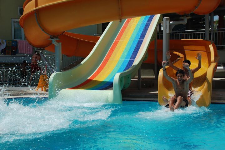Hotel with Pool