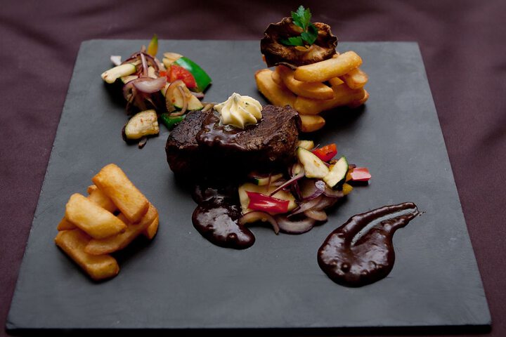 Dining 37 of 63