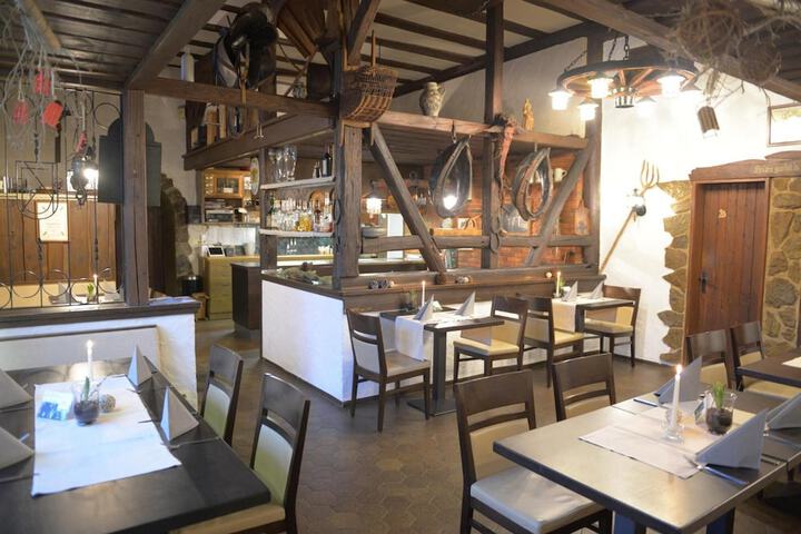 Dining Photos