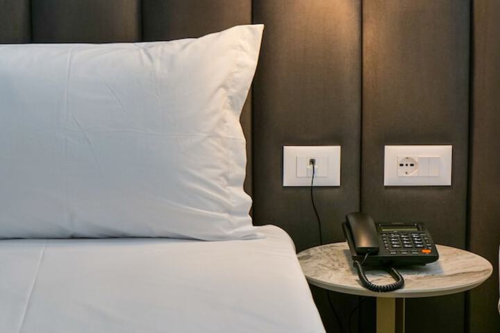 Room 42 of 102