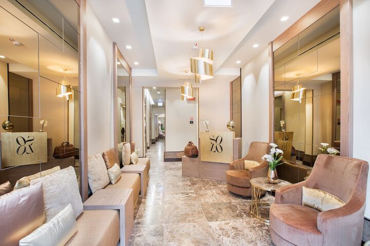 Concierge desk
