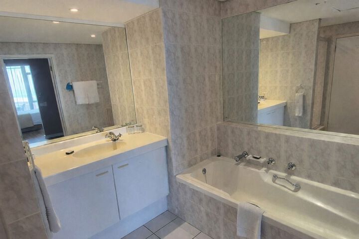 Room 32 of 57
