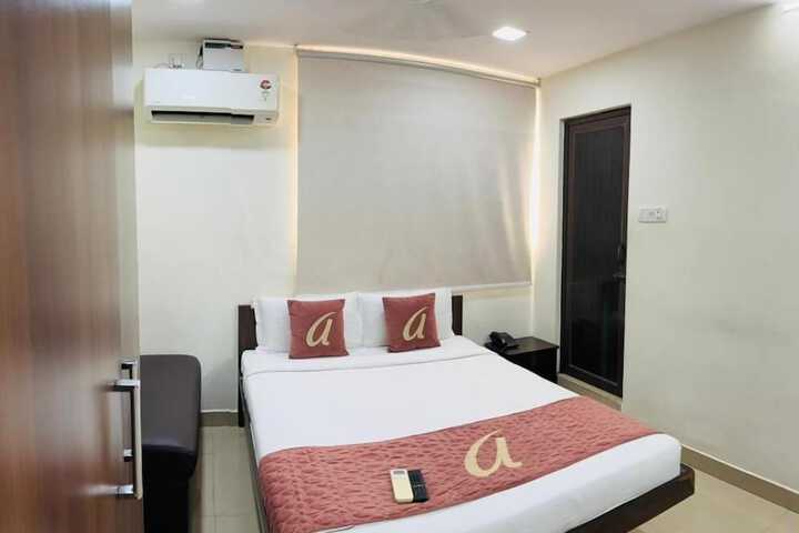 Room 4 of 27