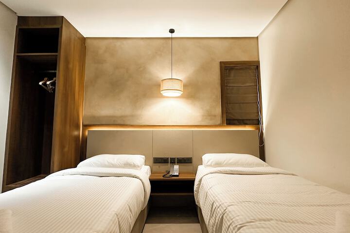 Room 18 of 101