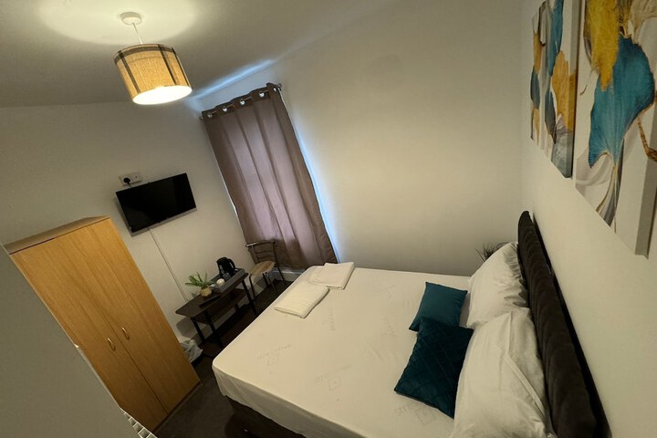 Room 7 of 38