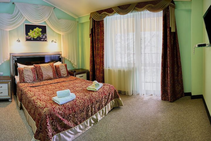 Room 11 of 44