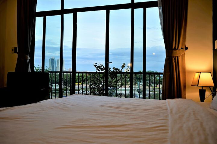 Room 21 of 117