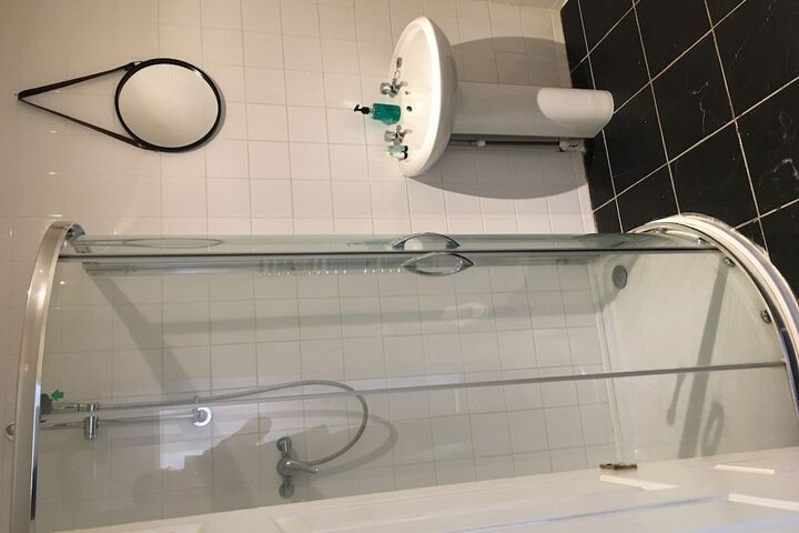 Room 16 of 26