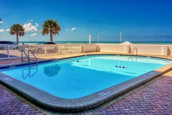 Pool 13 of 21
