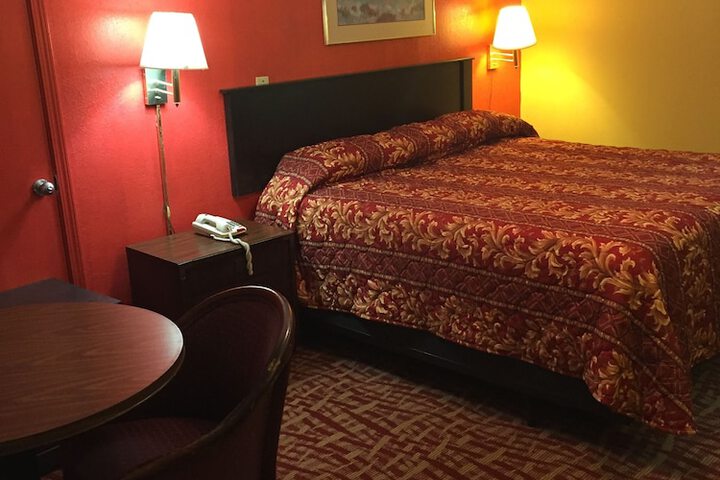 Room 23 of 31