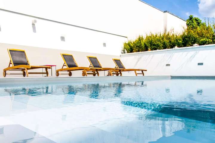 Pools & Facilities