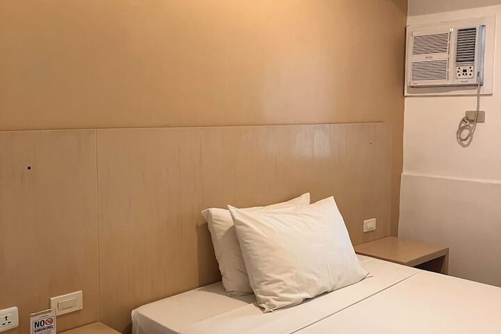 Room 42 of 89