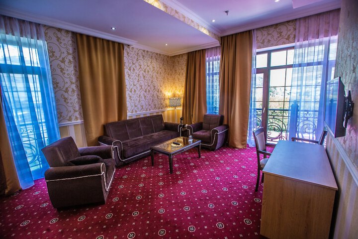Room 9 of 45