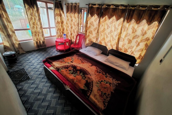 Room 8 of 17