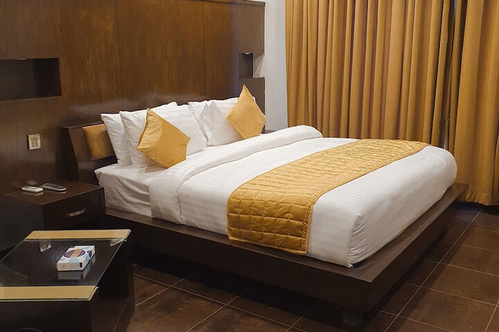 Room 7 of 42