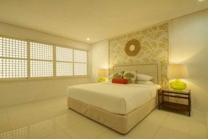 Room 13 of 50