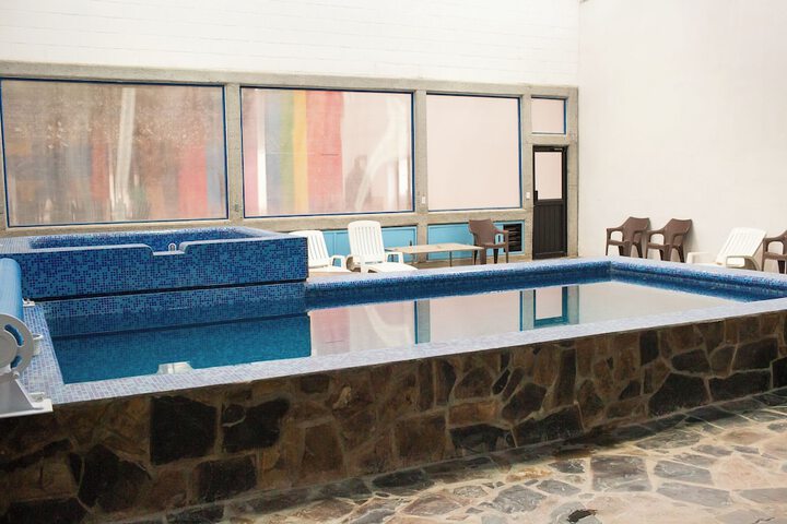 Pool 80 of 96