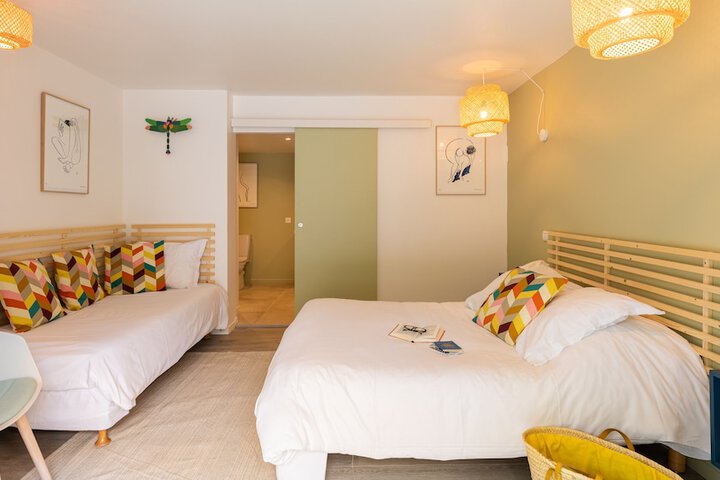 Room 11 of 29