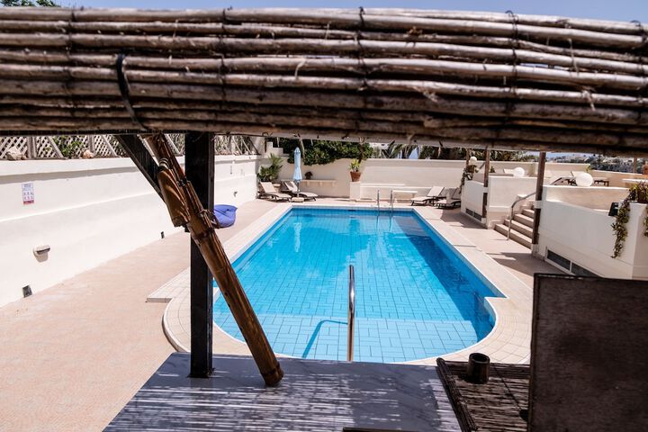 Pool 49 of 75