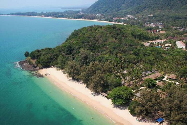 Hotel and Beach Bungalow at Lanta Resort