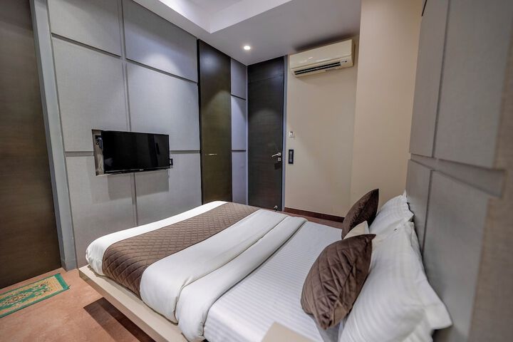 Room 17 of 46