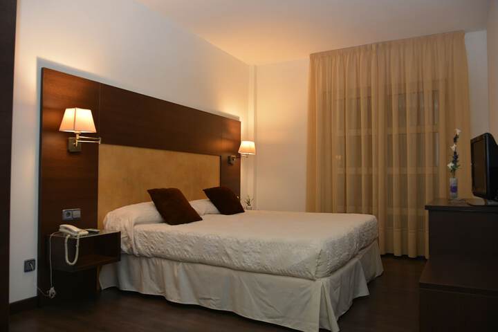 Room 10 of 38