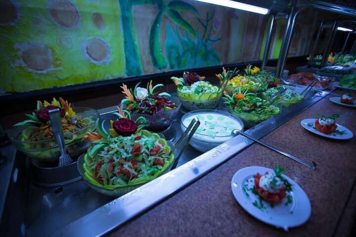 Dining 23 of 36