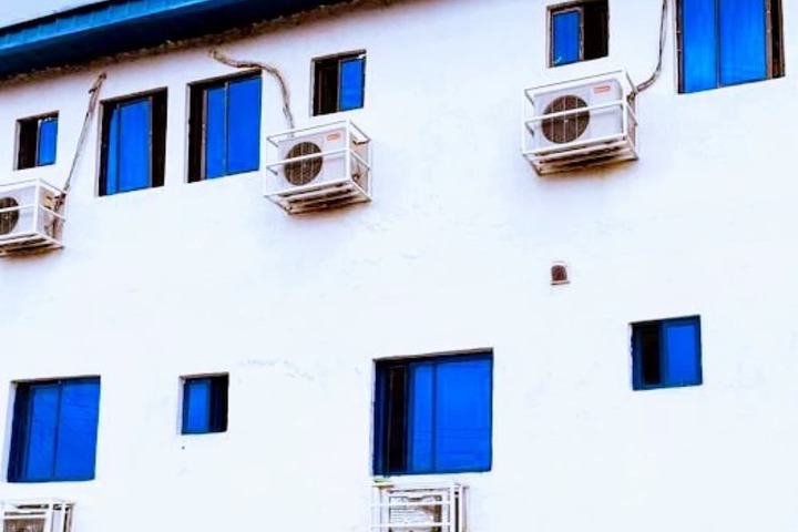 Sirloy Hotel