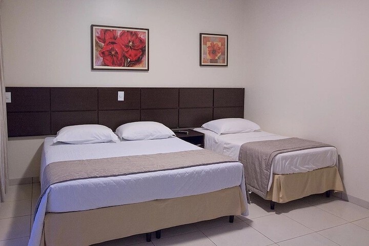 Room 14 of 32