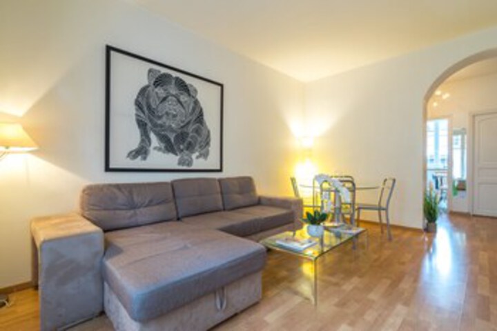 Room 9 of 20