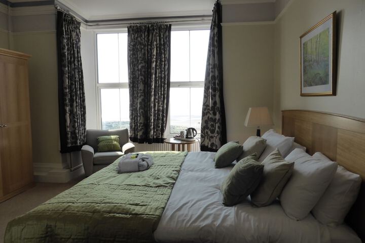 Room 12 of 39