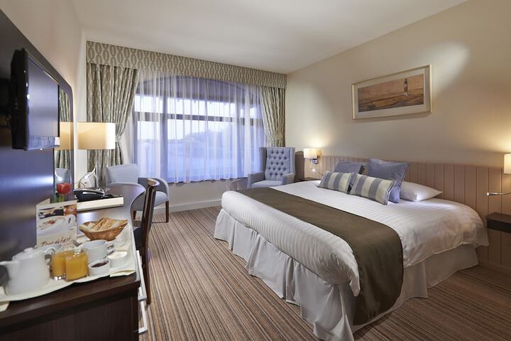 Room 2 of 39