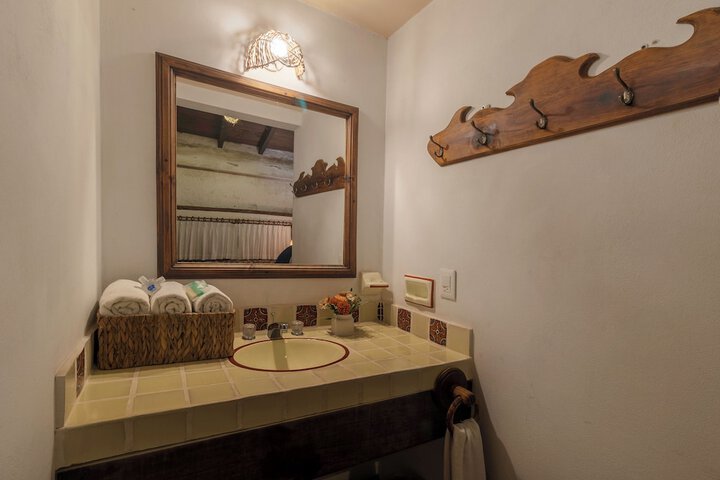 Room 15 of 19