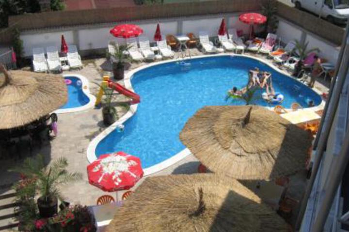 Hotel Alpina