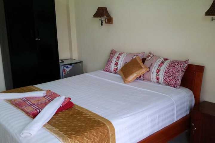 Room 6 of 35