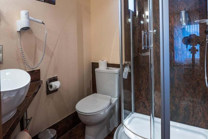 Clean Restrooms