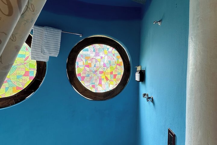 Room 220 of 402