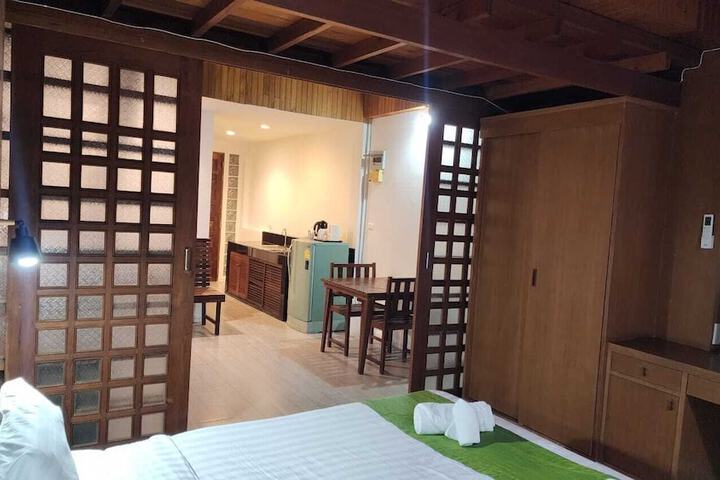 Room 80 of 171