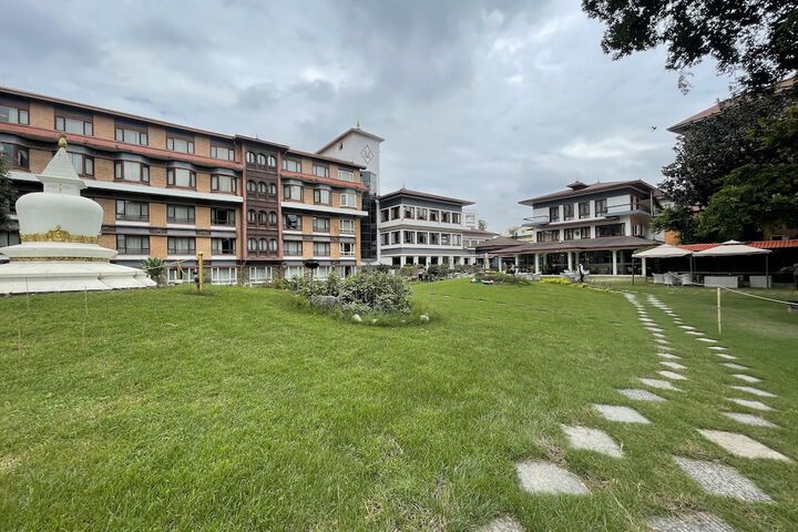 Hotel Exterior 184 of 191