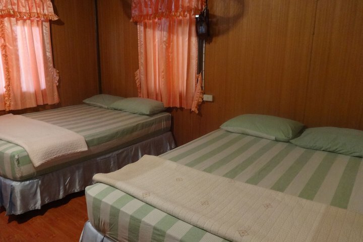 Room 4 of 25