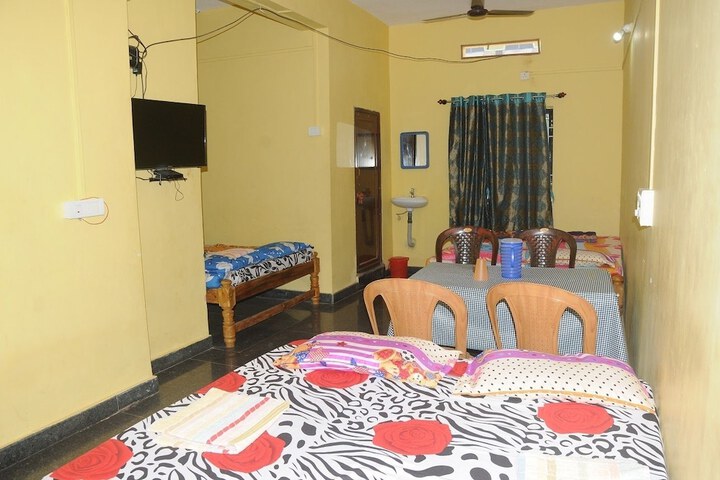 Room 9 of 24