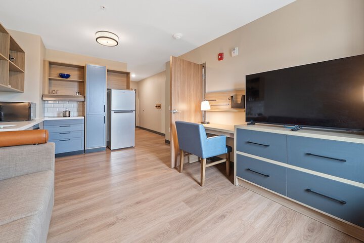 Room 10 of 62
