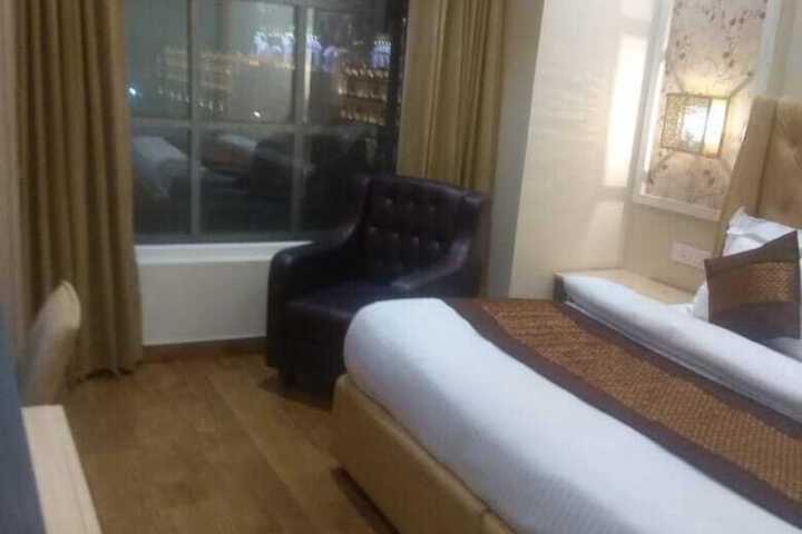 Room 17 of 29