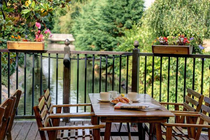 Breakfast area