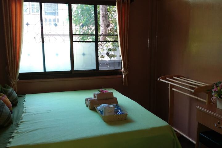 Room 17 of 51