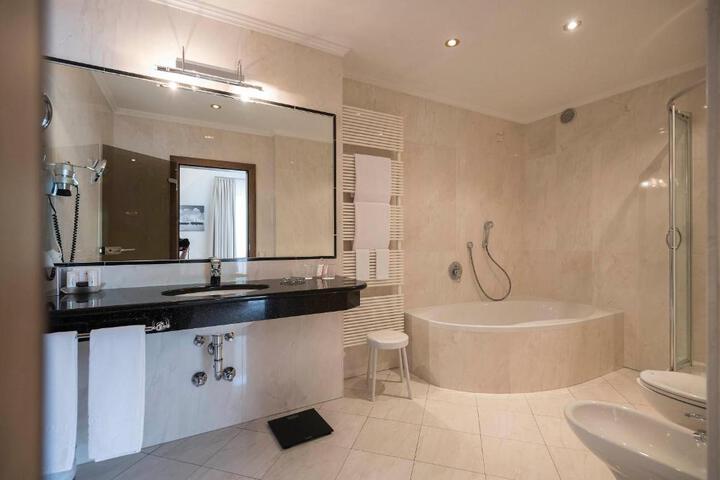 General 13 of 76