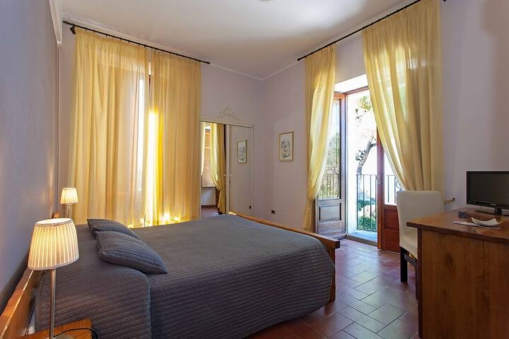 Room 5 of 21