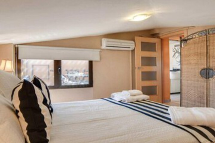 Room 96 of 157